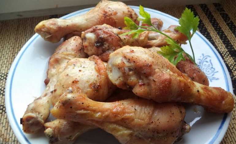 Как приготовить вкусные куриные ножки в сметане в духовке: рецепты и отзывы