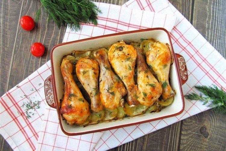 Куриные ножки с картошкой в духовке — 8 рецептов