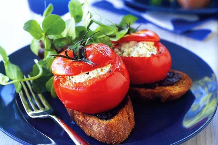 Фаршированные помидоры с сыром в духовке запеченные рецепт с фото пошагово и видео - 1000.menu