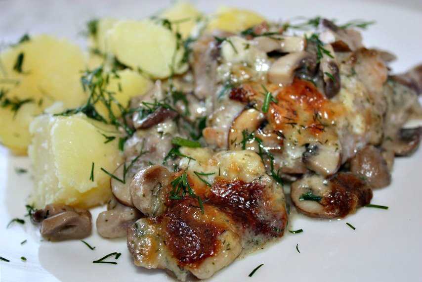 Картошка с мясом грибами и сыром запеченные в духовке