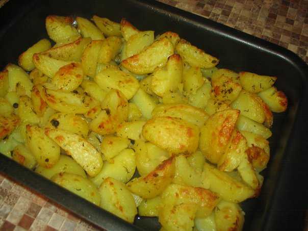Запекаем картошку с сыром в духовке - 4 рецепта картофеля