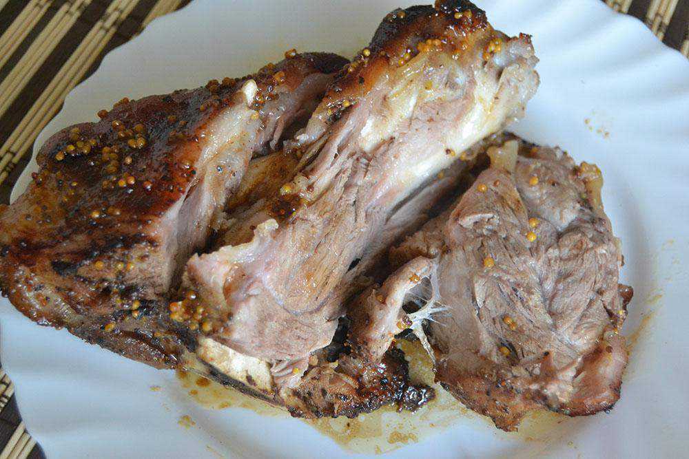 Свиная рулька запеченная в духовке — 8 рецептов приготовления