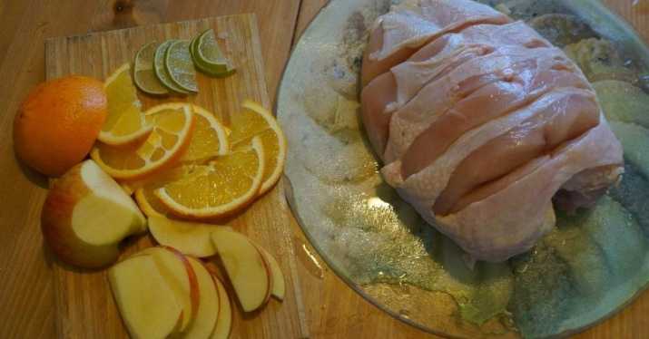 Куриная грудка в фольге в духовке — 7 рецептов