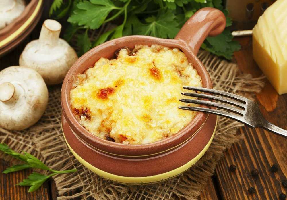 Как приготовить запечёный картофель с грибами и курицей в сыре и сливках: поиск по ингредиентам, советы, отзывы, пошаговые фото, подсчет калорий, изменение порций, похожие рецепты