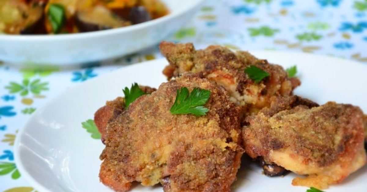 Курица в духовке целиком с хрустящей корочкой — самые вкусные рецепты