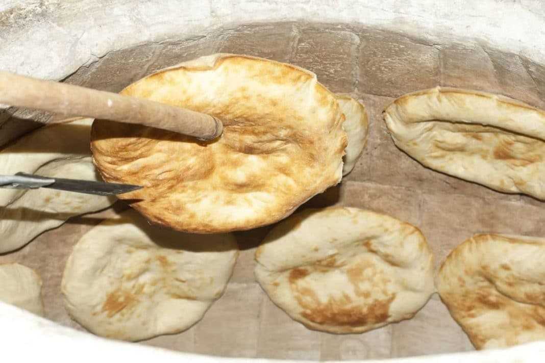 Хлеб пита- рецепты дрожжевой и бездрожжевой арабской лепешки