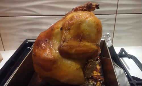 Курица в банке в духовке — 5 простейших рецептов приготовления в собственном соку