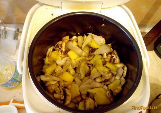Рецепт жареной картошки с грибами и с луком в мультиварке | меню недели