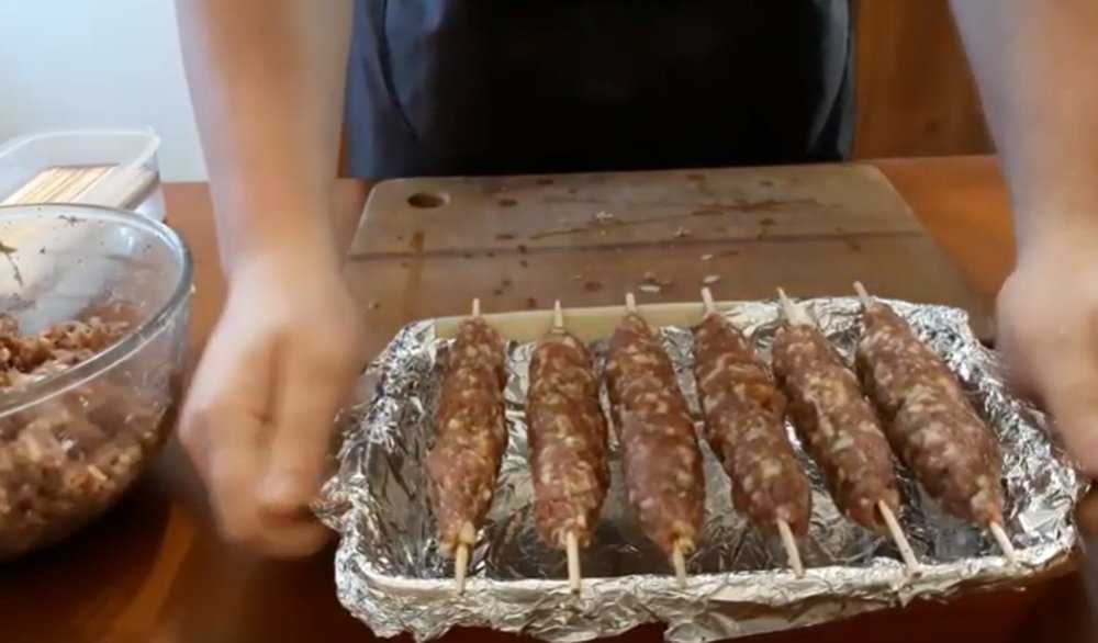 Лучший рецепт приготовления люля-кебаба из курицы на мангале