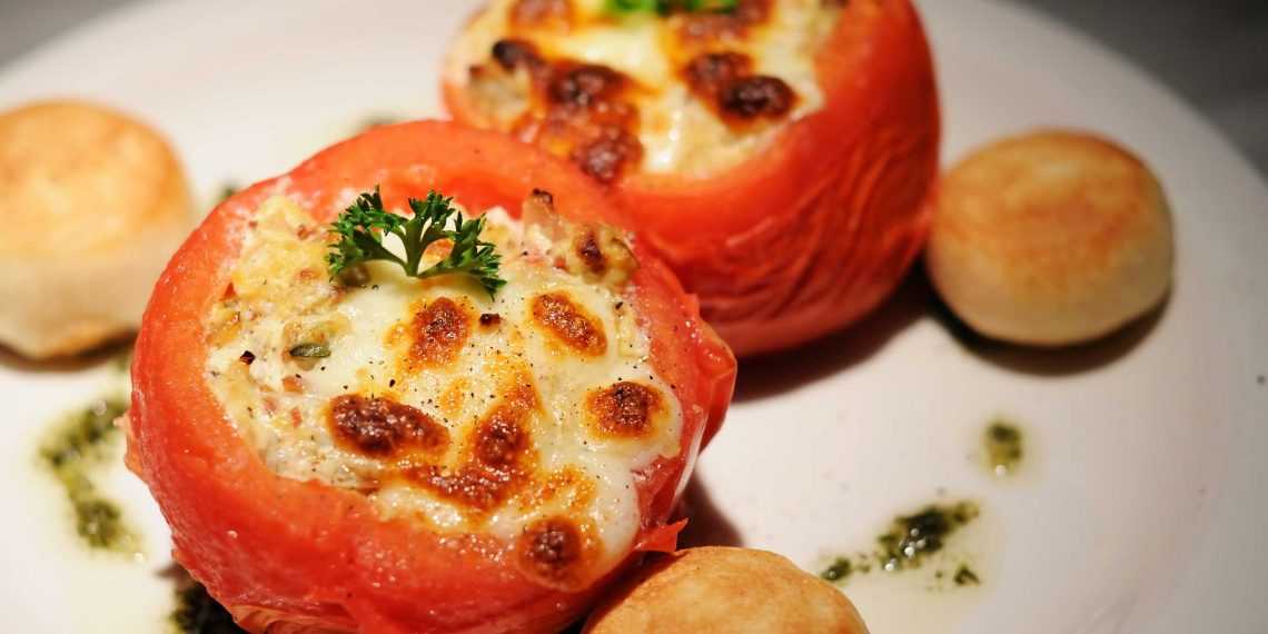Как приготовить фаршированные помидоры с сыром в духовке: поиск по ингредиентам, советы, отзывы, пошаговые фото, подсчет калорий, изменение порций, похожие рецепты