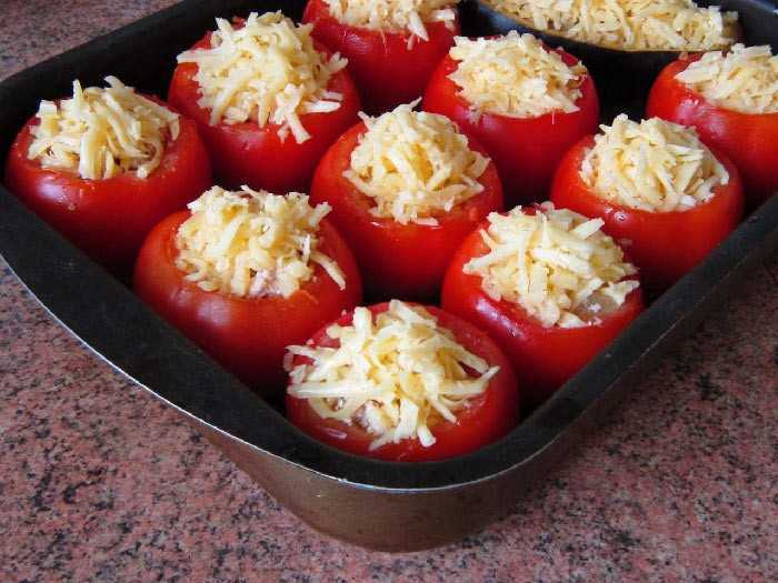 Фаршированные шампиньоны с помидорами в духовке рецепт с фото пошагово - 1000.menu