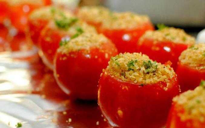Фаршированные помидоры с сыром и чесноком: рецепты начинок