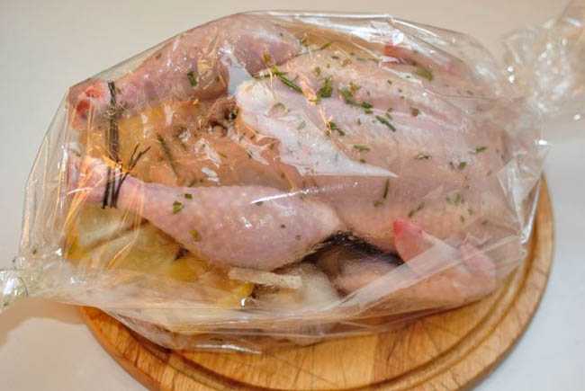 Курица в сметане с чесноком в духовке - 6 пошаговых фото в рецепте