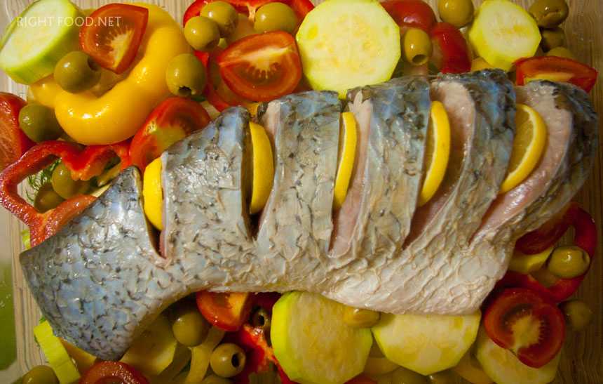 Белый амур в духовке – рецепт с фото, пошаговое приготовление запеченной рыбы в фольге