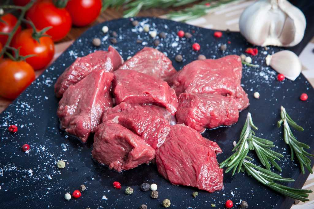 Вкусные блюда из оленины: рецепты, подготовка мяса