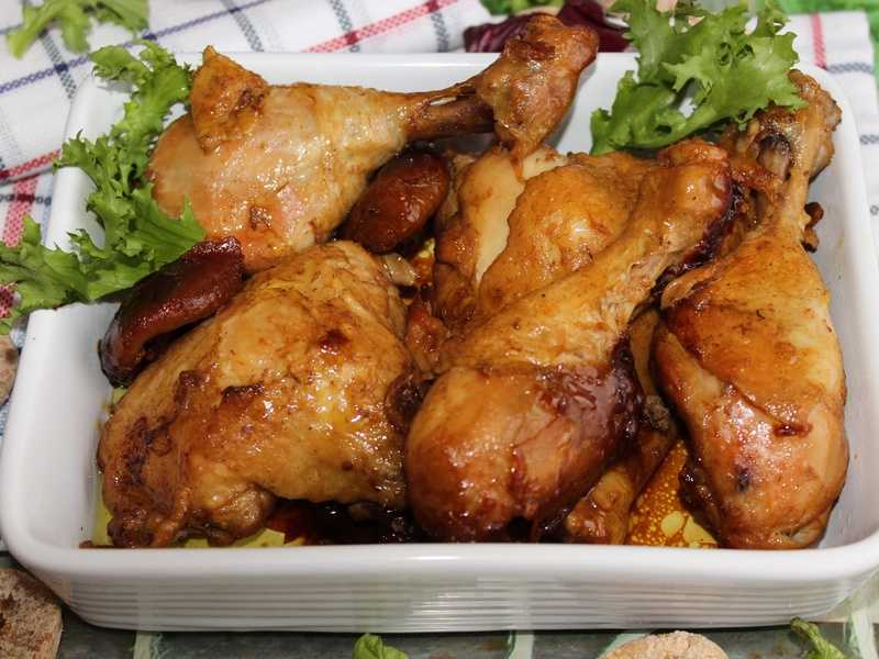 Рецепт куриные окорочка в сметане. калорийность, химический состав и пищевая ценность.
