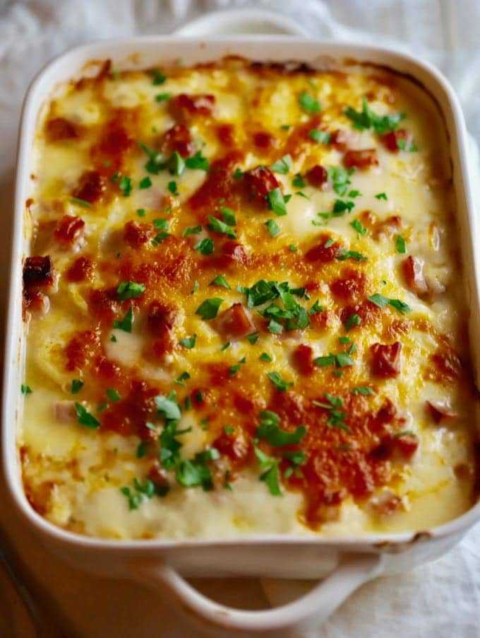 Картофельная запеканка с колбасой – пошаговые фото и рецепт