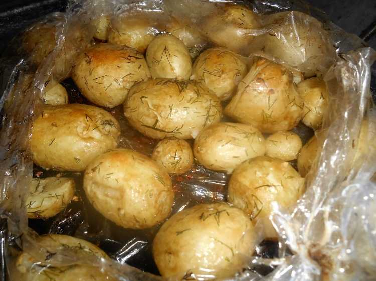 Картошка с овощами в рукаве в духовке рецепт с фото - 1000.menu