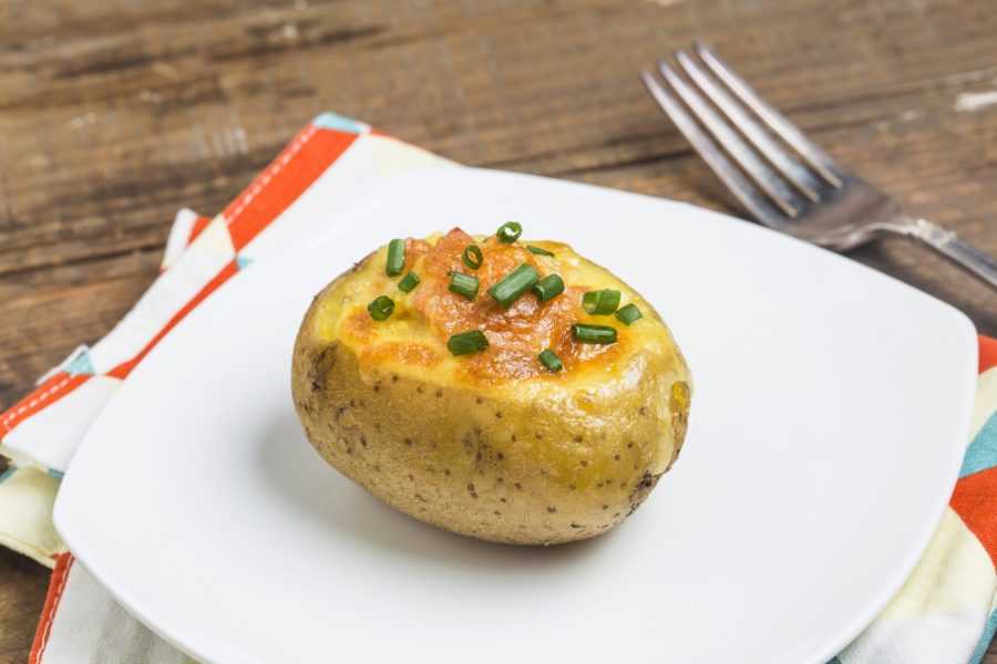 Пошаговый рецепт приготовления картошки с сыром в духовке