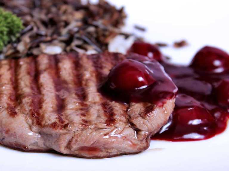Мясо с клюквой – рецепт с пошаговыми фото | меню недели