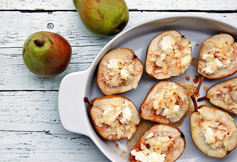 Запеченные груши с орехами и медом — пошаговый кулинарный рецепт приготовления десертов с фото