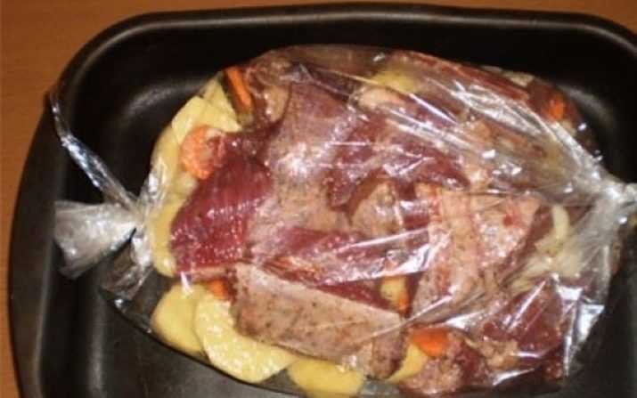 Говядина в рукаве с картошкой — пошаговый рецепт с фото
