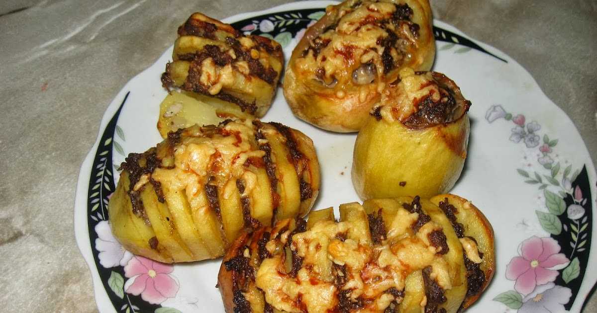 Ароматный картофель с ветчиной и луком: пошагово с фото