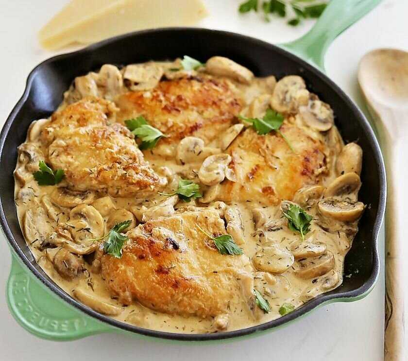 Курица в сливочном соусе - бюджетный вариант ресторанного блюда: рецепт с фото
