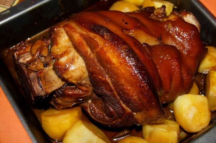 Пошаговый рецепт приготовления свиной рульки в пиве
