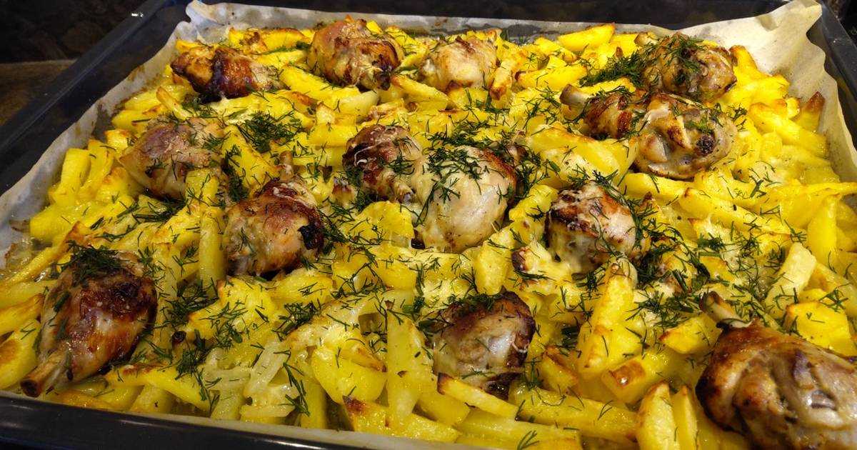 Курица с картошкой и чесноком в духовке на новый год рецепт с фото пошагово - 1000.menu