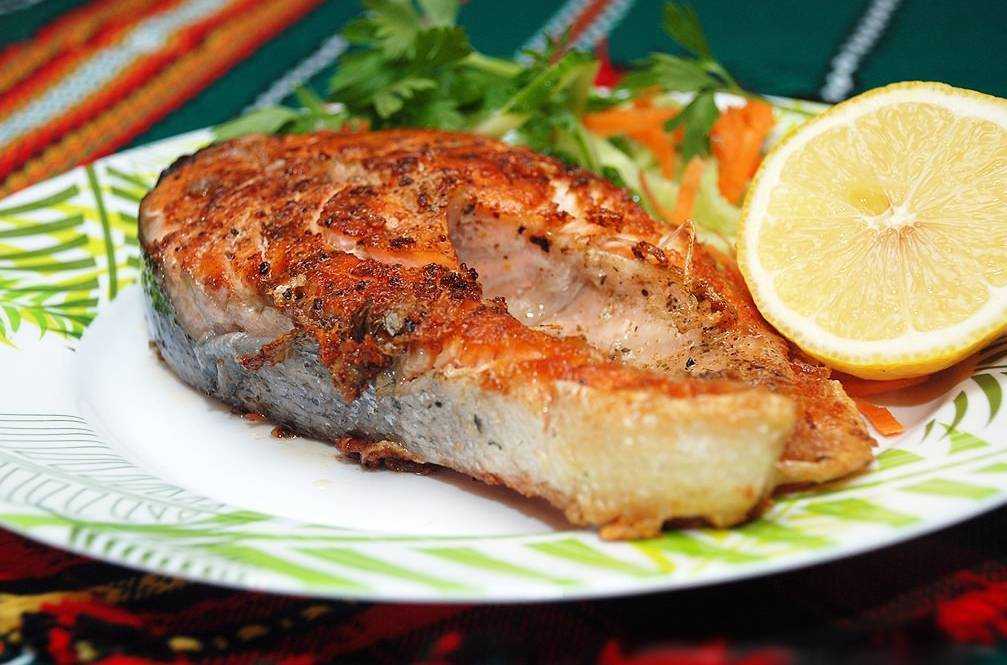 Форель, запеченная в духовке - рецепты приготовления вкусной рыбы