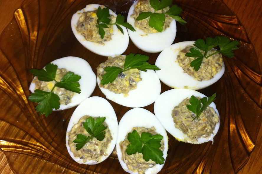 Готовим яйца фаршированные куринной печенью: поиск по ингредиентам, советы, отзывы, пошаговые фото, подсчет калорий, удобная печать, изменение порций, похожие рецепты