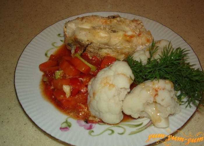 Пикша в духовке (25 фото): рецепты приготовления вкусной рыбы с картофелем и овощами, пикша, запеченная с луком и морковью