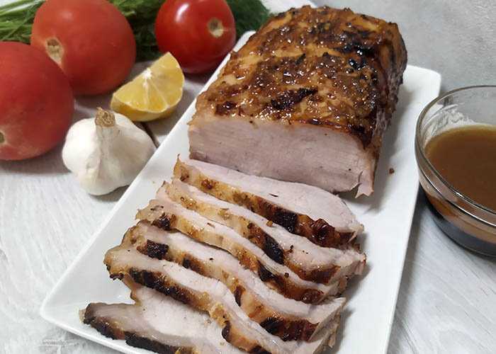 Свиная корейка с чесноком и луком в духовке рецепт с фото - 1000.menu