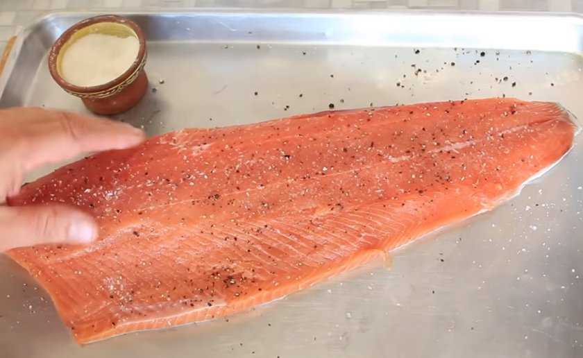 Кета в духовке - вкусные рецепты приготовления запеченных стейков или котлет из рыбы с фото