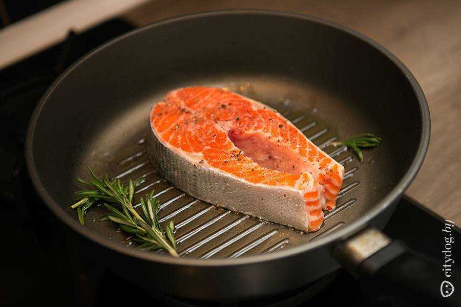 Как приготовить лосось в духовке по рецепту с фото