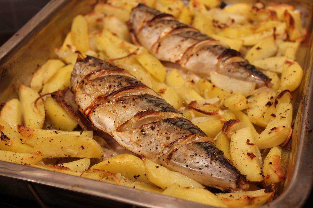 Рыба с картошкой в духовке в фольге: ингредиенты, пошаговый рецепт с фото, нюансы и секреты приготовления