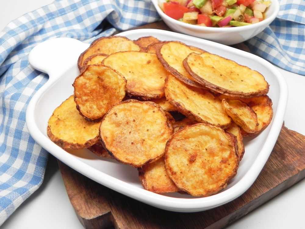 Картофельные чипсы на сковороде домашние рецепт с фото пошагово и видео - 1000.menu