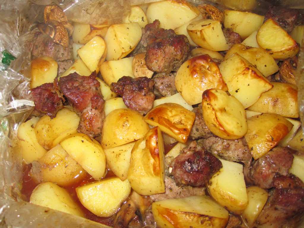 Картошка с мясом в духовке — пошаговый рецепт с фото