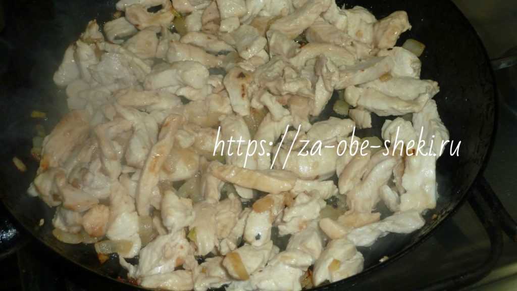 Куриная грудка (филе) в сметанном соусе – 7 рецептов