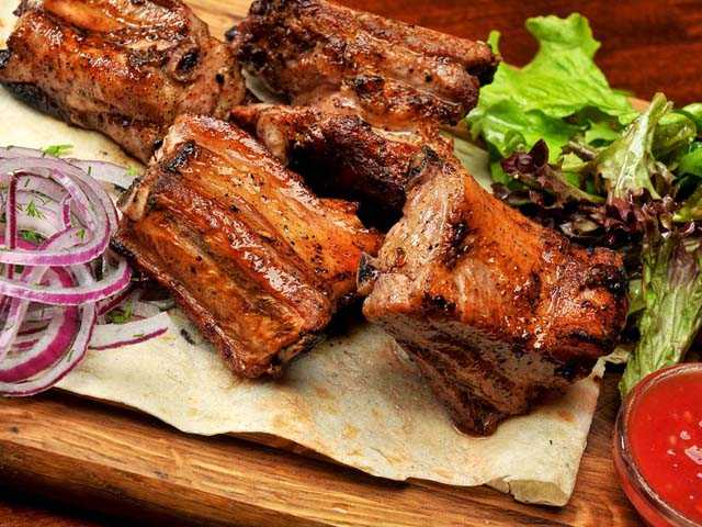Шашлык из свинины в духовке: 6 рецептов приготовления без шампуров в домашних условиях
