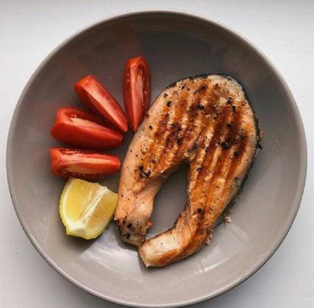 🚩 сочный стейк из лосося на сковороде: секреты приготовления