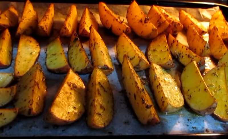 Картофель по-деревенски в духовке, рецепт с фото