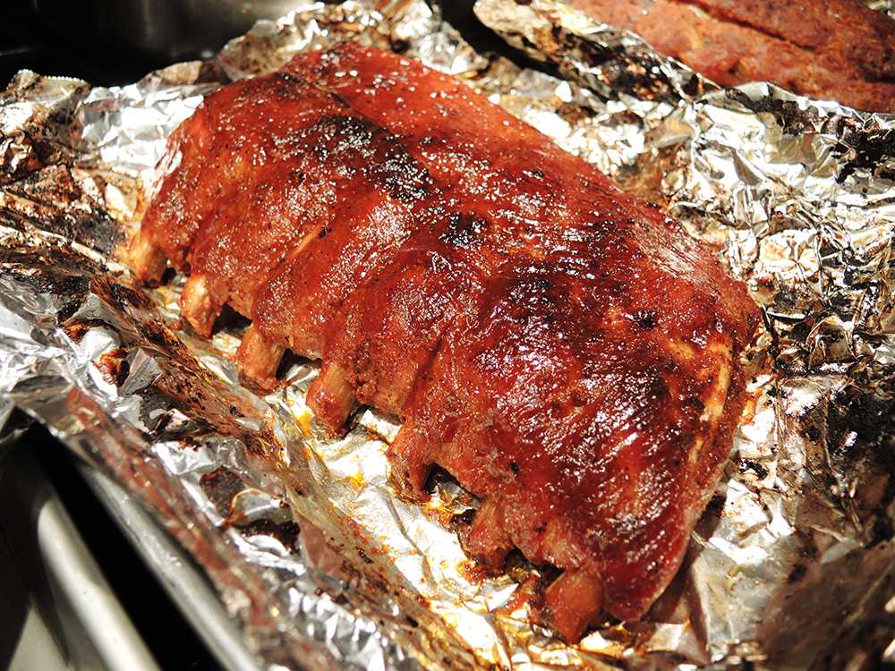 Свиные ребрышки в духовке — как приготовить свиные ребра сочно и вкусно