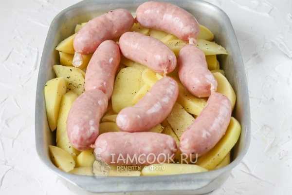 Купаты в духовке: рецепт приготовления с картошкой