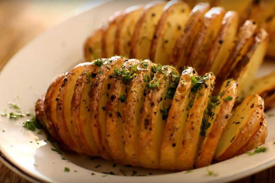 Запеченная картошка дольками в духовке 8 рецептов - 1000.menu
