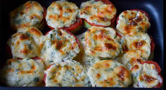 Кабачки с колбасой и сыром с помидорами в духовке рецепт с фото пошагово - 1000.menu