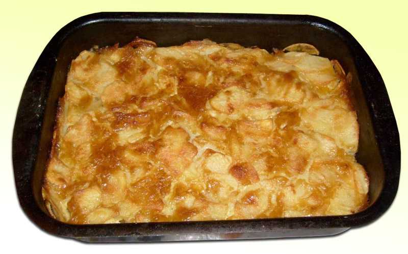 Картошка в духовке с чесноком и майонезом и сыром. картошка под сыром с майонезом в духовке | дачная жизнь