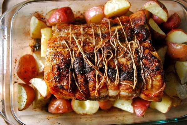 Рецепт свиных ребрышек с картошкой в духовке