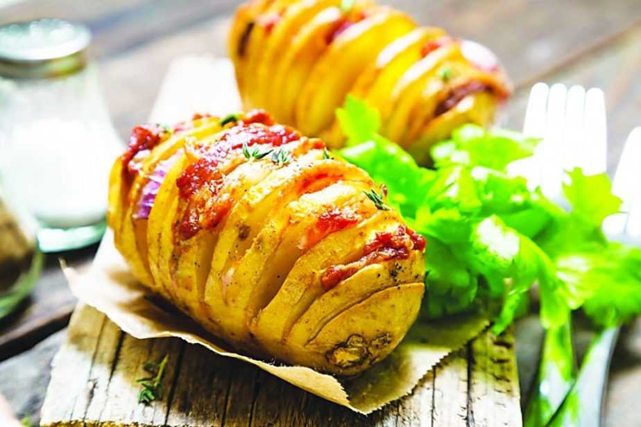 Картофель с беконом в духовке — вкусные рецепты приготовления